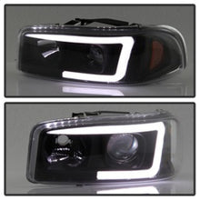 Cargar imagen en el visor de la galería, Spyder GMC Sierra 1500/2500/3500 99-06 V2 Projector Headlights - DRL - Black PRO-YD-CDE00V2-LB-BK