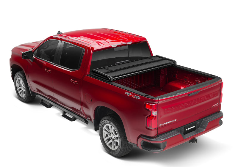 Lund 88-99 Chevy C1500 Fleetside (6.6ft. Bed) Hard Fold Tonneau Cover - Black