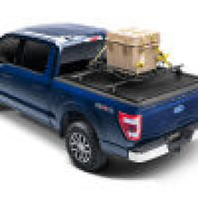 Cargar imagen en el visor de la galería, Retrax 15-18 F-150 Super Crew &amp; Super Cab 5.5ft Bed RetraxPRO XR