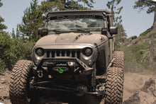 Cargar imagen en el visor de la galería, DV8 Offroad 07-18 Jeep Wrangler JK Metal Heat Dispersion Hood - Primer Black