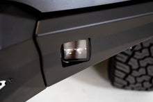 Cargar imagen en el visor de la galería, DV8 Offroad 3in Cube LED Light 40W Pod Light 5W LED