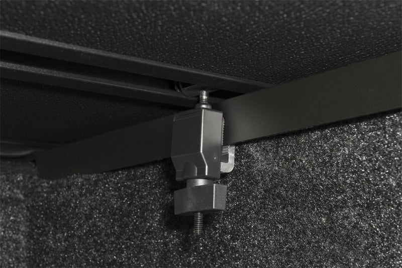 Extang 07-13 Chevy/GMC Silv/Sierra (8ft) / 14 2500HD/3500HD (w/o Track System) Solid Fold 2.0