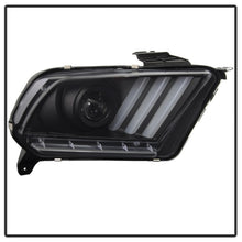 Cargar imagen en el visor de la galería, Spyder 10-13 Ford Mustang - Halogen - Projector Headlights - LED Signals -Black (PRO-YD-FM2010V2-BK)