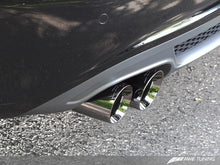 Cargar imagen en el visor de la galería, AWE Tuning Audi B8 A4 Touring Edition Exhaust - Single Side Diamond Black Tips