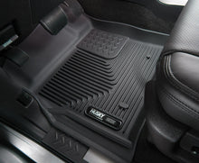 Cargar imagen en el visor de la galería, Husky Liners 2022 Nissan Frontier CC Front Floor Liners - Black