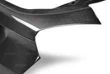 Cargar imagen en el visor de la galería, Seibon 15-16 Ford Focus Hatchback Carbon Fiber Trunk Lid