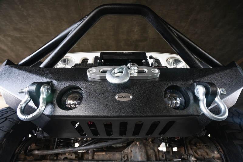 DV8 Offroad 07-18 Jeep Wrangler JK/JL FS-12 Mid Length Steel Front Bumper w/ Fog Lights