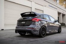 Cargar imagen en el visor de la galería, Seibon 15-16 Ford Focus Hatchback Carbon Fiber Trunk Lid