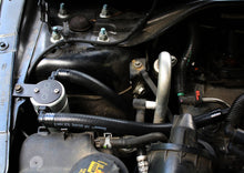 Cargar imagen en el visor de la galería, J&amp;L 10-18 Ford Taurus Sho EcoBoost V6 Passenger Side Oil Separator 3.0 - Clear Anodized