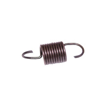 Cargar imagen en el visor de la galería, Omix Clutch Fork Spring 80-86 Jeep CJ Models