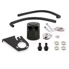 Cargar imagen en el visor de la galería, Mishimoto 11-16 Ford 6.7L Powerstroke Baffled Oil Catch Can Kit