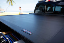 Cargar imagen en el visor de la galería, Roll-N-Lock 2022 Toyota Tundra 5ft 7in Bed w/o Storage Boxes E-Series Retractable Tonneau Cover