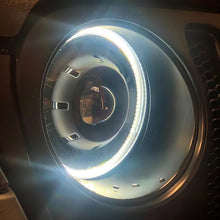 Cargar imagen en el visor de la galería, Oracle Jeep JL/Gladiator JT Oculus Bi-LED Projector Headlights - Amber/White Switchback