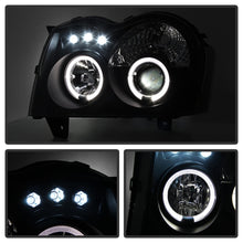 Cargar imagen en el visor de la galería, Spyder Jeep Grand Cherokee 05-07 Projector Headlights LED Halo LED Blk Smke PRO-YD-JGC05-HL-BSM