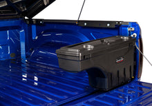 Cargar imagen en el visor de la galería, UnderCover 17-20 Ford F-250/F-350 Passengers Side Swing Case - Black Smooth