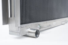 Cargar imagen en el visor de la galería, CSF 96-02 Toyota 4Runner (2.7/3.4L) Heavy-Duty All-Aluminum Radiator