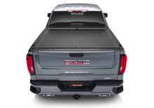 Cargar imagen en el visor de la galería, Roll-N-Lock 2020 Chevy Silverado / GMC Sierra 2500-3500 80-1/2in M-Series Retractable Tonneau Cover