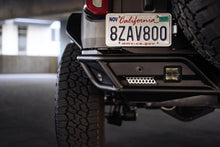 Cargar imagen en el visor de la galería, DV8 Offroad 21-23 Ford Bronco Rear License Plate Relocation Bracket