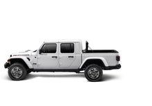 Cargar imagen en el visor de la galería, UnderCover 2020 Jeep Gladiator 5ft Ultra Flex Bed Cover - Matte Black Finish