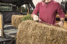 Cargar imagen en el visor de la galería, Rugged Ridge C3 Cargo Cover W/O Subwoofer 07-18 Jeep Wrangler JKU 4 Door