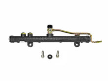 Cargar imagen en el visor de la galería, Skunk2 02-05 Honda Civic Si/02-06 Acura RSX Composite High Volume Fuel Rails