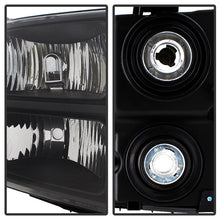 Cargar imagen en el visor de la galería, Xtune GMC Sierra 07-13 Crystal Headlights Black HD-JH-GSIE07-AM-BK