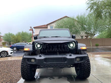 Cargar imagen en el visor de la galería, Oracle Jeep JL/Gladiator JT Oculus Bi-LED Projector Headlights - Amber/White Switchback