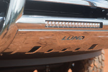 Cargar imagen en el visor de la galería, Lund 11-17 Chevy Silverado 2500 Bull Bar w/Light &amp; Wiring - Polished