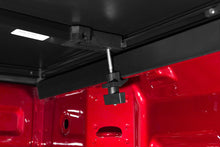 Cargar imagen en el visor de la galería, Tonno Pro 88-99 Chevy C1500 8ft Fleetside Tonno Fold Tri-Fold Tonneau Cover