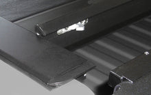 Cargar imagen en el visor de la galería, Roll-N-Lock 05-15 Toyota Tacoma Double Cab SB 59-1/2in M-Series Retractable Tonneau Cover