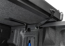 Cargar imagen en el visor de la galería, Extang 22-23 Nissan Frontier (5ft. Bed) Solid Fold ALX