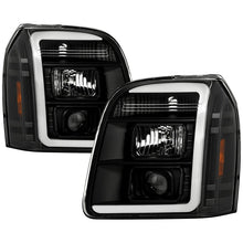 Cargar imagen en el visor de la galería, Spyder GMC Yukon 07-14/Denali 07-14 /XL 07-14 V2 Projector Headlights - Black PRO-YD-GY07V2SI-BK