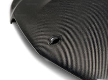 Cargar imagen en el visor de la galería, Seibon 12-14 Mercedes Benz C63 GT-Style Carbon Fiber Hood