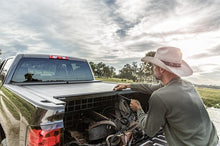 Cargar imagen en el visor de la galería, Roll-N-Lock 07-18 Toyota Tundra Regular Cab/Double Cab SB 77in Cargo Manager