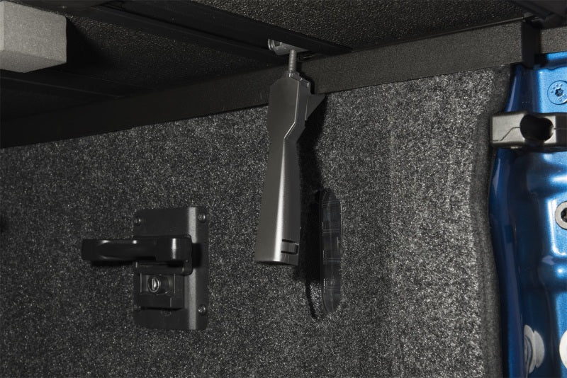 Extang 07-13 Chevy/GMC Silv/Sierra (8ft) / 14 2500HD/3500HD (w/o Track System) Solid Fold 2.0