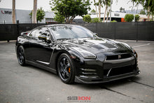 Cargar imagen en el visor de la galería, Seibon 09-12 Nissan GTR R35 GTII-Style Carbon Fiber Hood