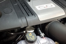 Cargar imagen en el visor de la galería, J&amp;L 2018-2023 Ford Mustang GT Passenger Side Oil Separator 3.0 - Clear Anodized