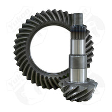 Cargar imagen en el visor de la galería, Yukon Gear High Performance Gear Set For GM 8.25in IFS Reverse Rotation in a 4.88 Ratio