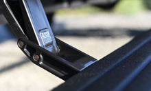 Cargar imagen en el visor de la galería, AMP Research 18-21 RAM 1500 / 19-23 RAM 2500/3500 (Diesel Req. Air Tank Relo) PowerStep Smart Series
