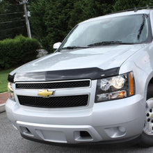 Cargar imagen en el visor de la galería, AVS 99-07 GMC Sierra 1500 Aeroskin Low Profile Acrylic Hood Shield - Smoke