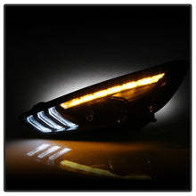 Cargar imagen en el visor de la galería, Spyder 15-18 Ford Focus Projector Headlights - Seq Turn Light Bar - Black PRO-YD-FF15-LBSEQ-BK