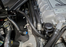 Cargar imagen en el visor de la galería, J&amp;L 2020-2022 Ford Mustang GT500 Passenger Side Oil Separator 3.0 - Black Anodized