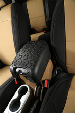 Cargar imagen en el visor de la galería, Rugged Ridge Center Console Cover Black 11-18 Jeep Wrangler JK
