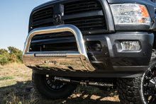 Cargar imagen en el visor de la galería, Lund 10-17 Dodge Ram 2500 Bull Bar w/Light &amp; Wiring - Polished