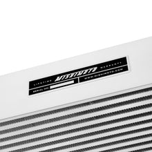 Cargar imagen en el visor de la galería, Mishimoto 03-07 Ford 6.0L Powerstroke Intercooler (Silver)