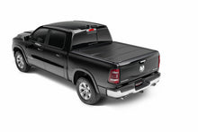 Cargar imagen en el visor de la galería, UnderCover 19-20 Ram 1500 5.7ft Ultra Flex Bed Cover - Matte Black Finish