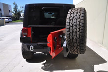 Cargar imagen en el visor de la galería, DV8 Offroad 07-18 Jeep Wrangler RS-2 Single Action Rear Bumper &amp; Tire Carrier w/ Bearing
