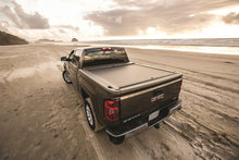 Cargar imagen en el visor de la galería, Roll-N-Lock 2019 Chevrolet Silverado 1500 SB 77-3/4in A-Series Retractable Tonneau Cover