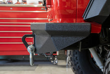 Cargar imagen en el visor de la galería, DV8 Offroad 2018+ Jeep Wrangler JL Rear Bumper w/ LED Lights