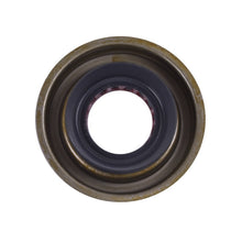 Cargar imagen en el visor de la galería, Omix NP231 Rear Output Seal 97-06 Jeep Wrangler (TJ)